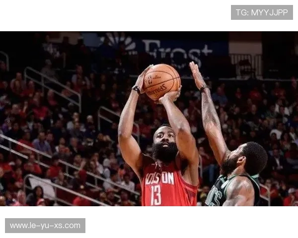 哈登后撤步：这一招让防守者绝望！技术解析带你揭秘篮球的艺术