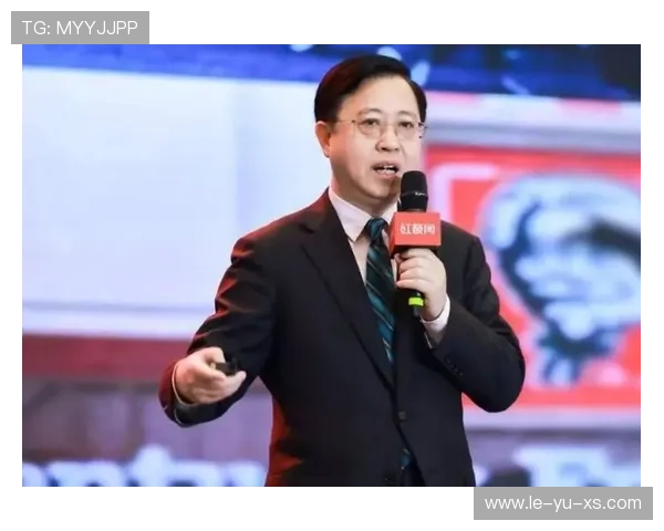 裁判判罚引发广泛争议,业内专家热议规则公正性 裁判判罚引发广泛争议,业内专家热议规则公正性